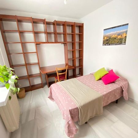 Pati Perro Apartment Granada Bagian luar foto