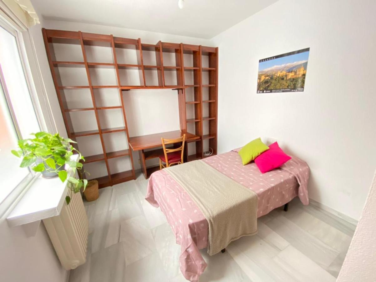 Pati Perro Apartment Granada Bagian luar foto